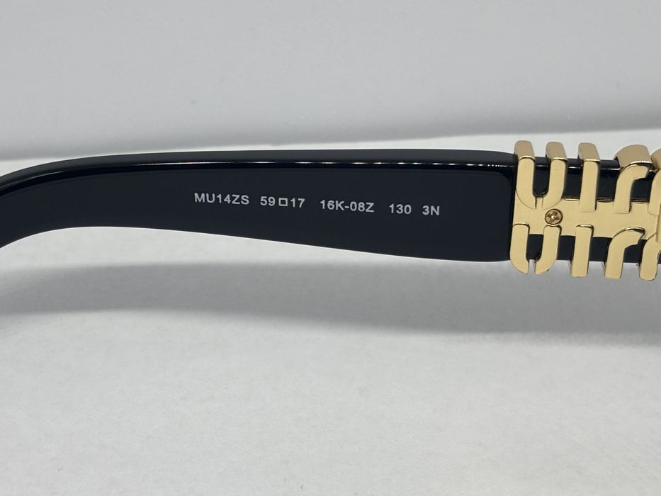 Ochelari de soare Miu Miu