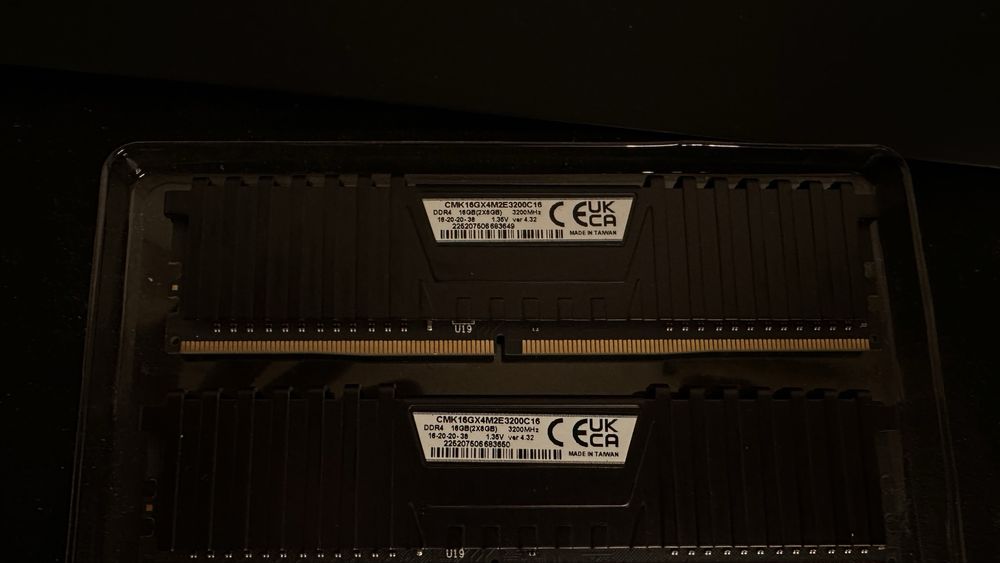 Ram ddr4 16GB 2 x 8 Corsair  Vengeance LPX 3200MHZ