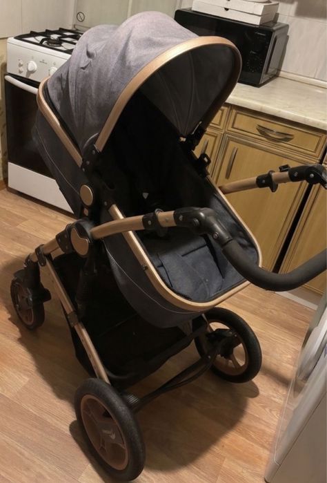 Продам детскую коляску