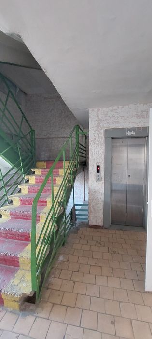 1 ком. квартира (1/3/9). Сергели 4. Бывшее общежитие. Метро - 500 м