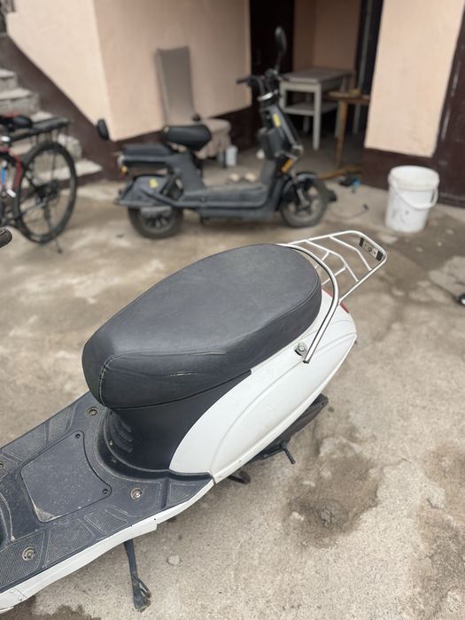 Продам скутор 49кубов