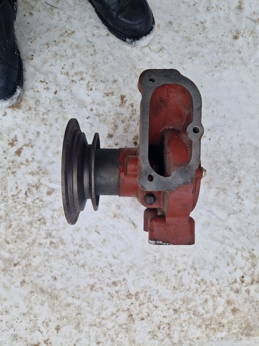 Помпа на МТЗ трактор