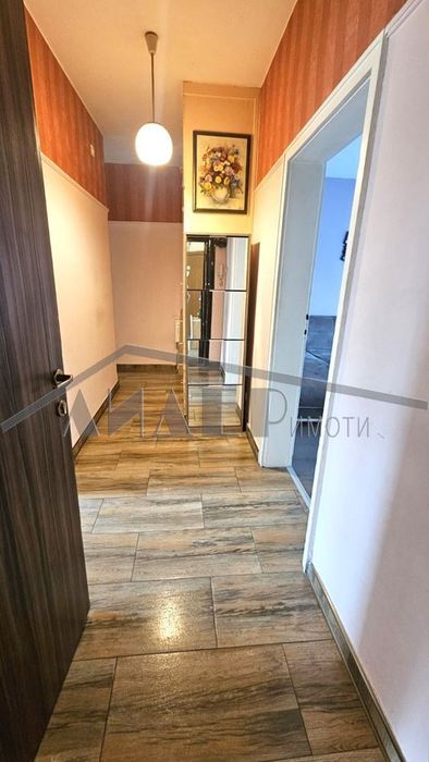 2-стаен панел - 65 кв.м. до Панаира