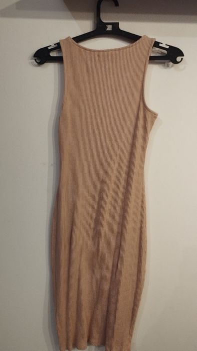 Лятна памучна рокля в бежов цвят