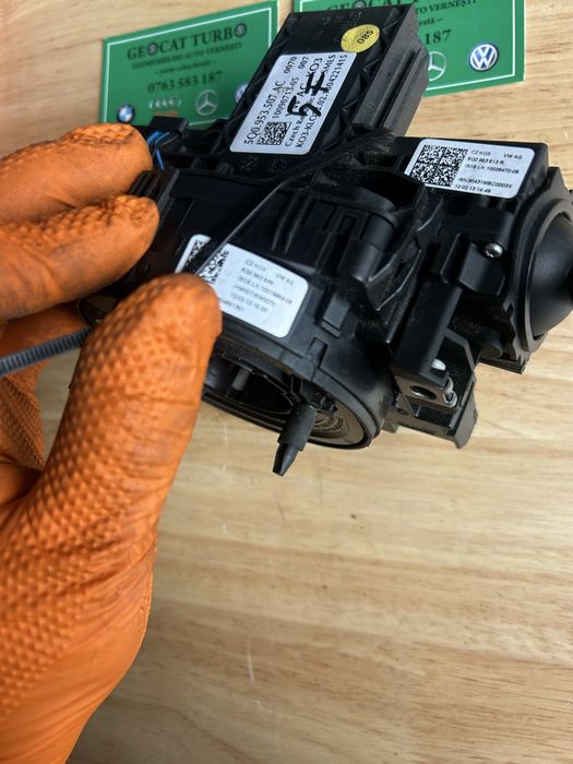 Spiră volan Volkswagen Touareg  7P 4H0 953 568 H