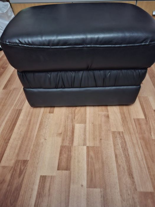 Coltar extensibil cu fotoliu și otoman