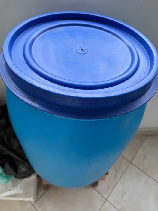 butoi plastic 80 litri cu capac
