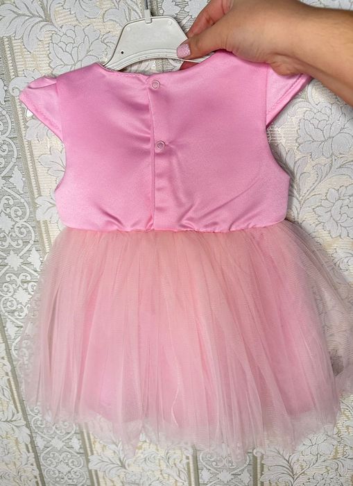 Продам платья для девочек