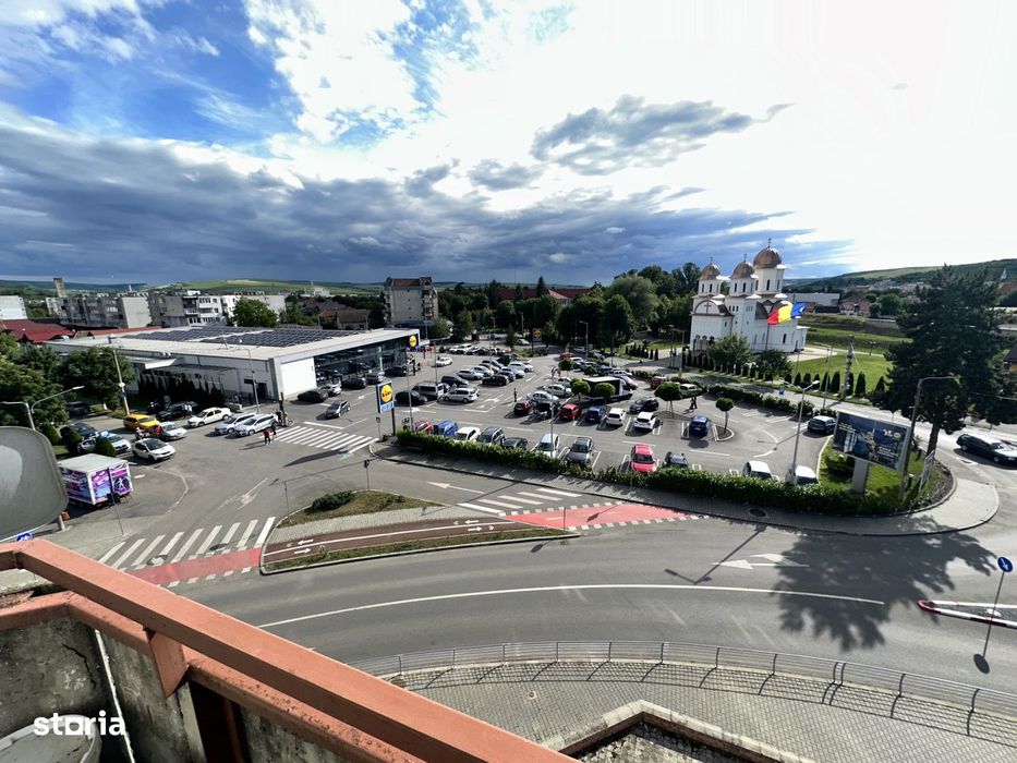 APARTAMENT DE VÂNZARE Strada Victoriei, Târnăveni — fotografia 1