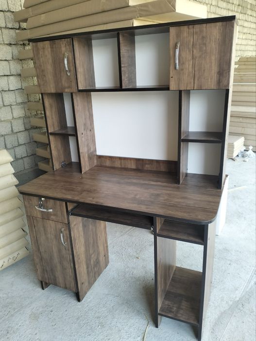 Компьютерный стол От производителя