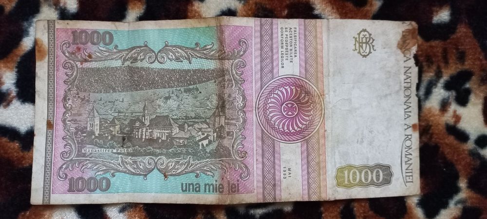 Vand 4 bacnote vechi pentru colectionari