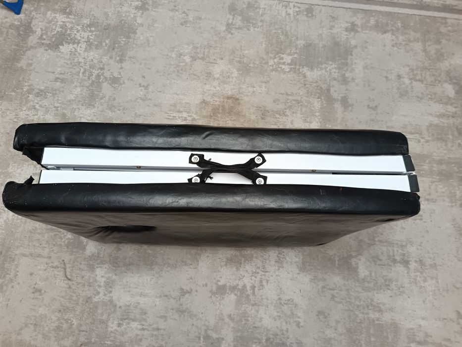 Кушетка для массажа