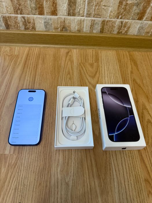 Чисто Нов iPhone 16 Pro, 128GB Titanium Black