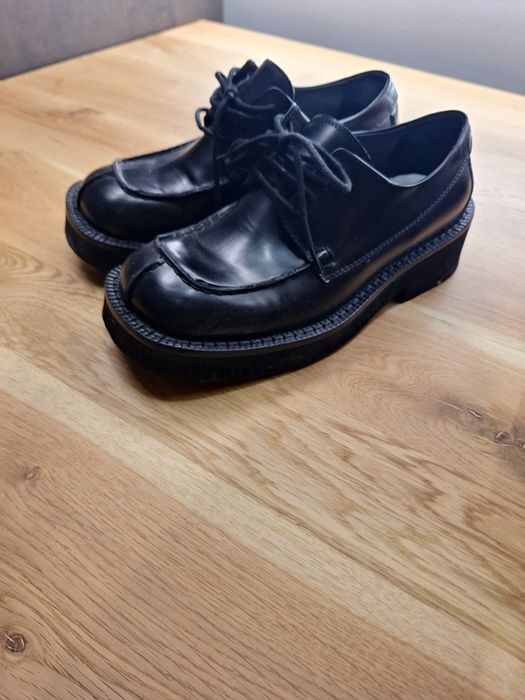 Продавам мъжки обувки