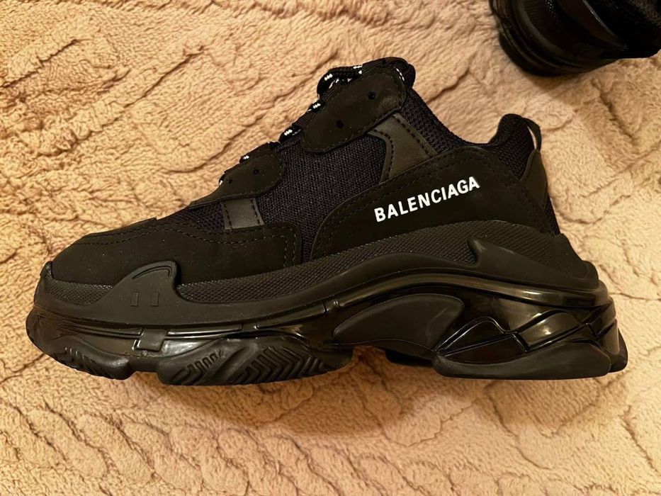 Balenciaga triple s