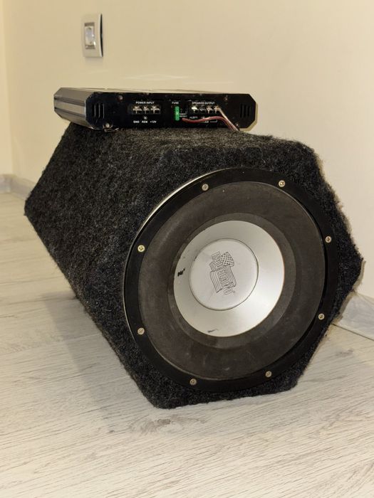 Мощна бас каса Raveland 10 инча с усилвател Thunder 1000 W