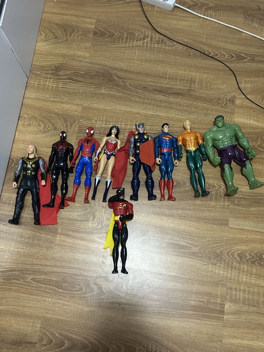 Jucarii Marvel  30 cm utilizate