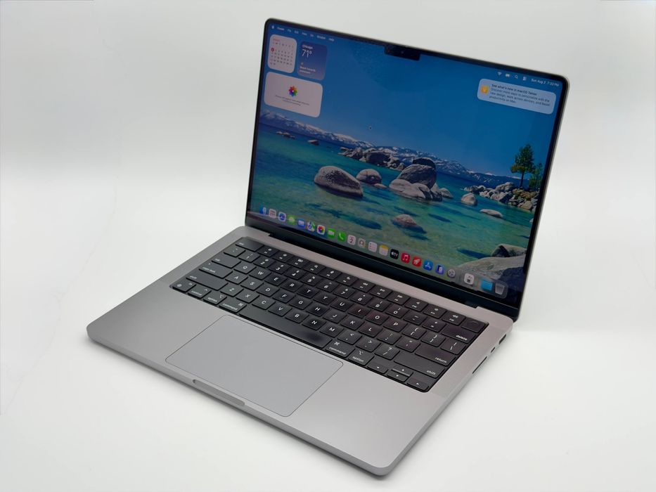 Срочно ! Macbook Pro M1 Max 32gb ozu 1tb