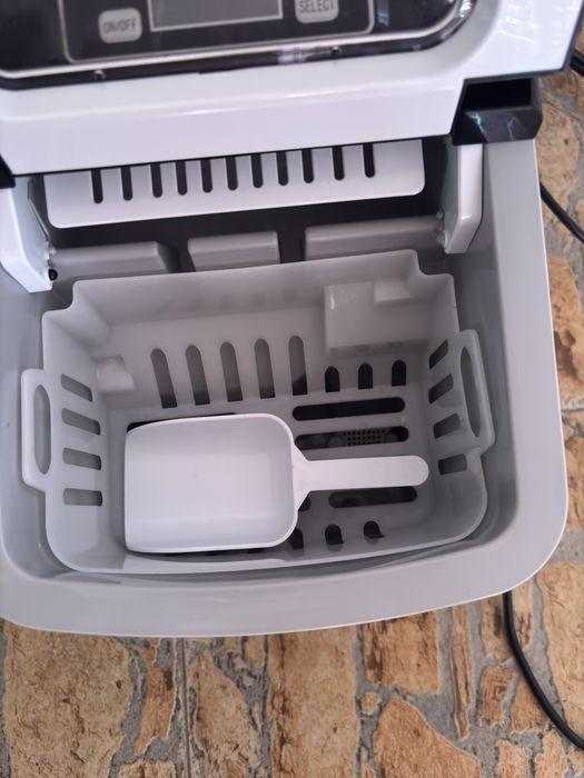 Mașină de făcut gheață Lehmann Home Syowa – automată, cu afișaj digital