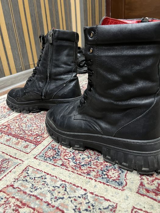 Продам зимние ботинки