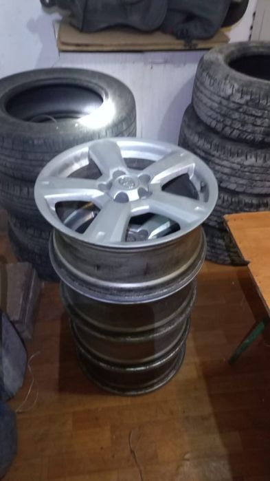 Диск тайота рав4