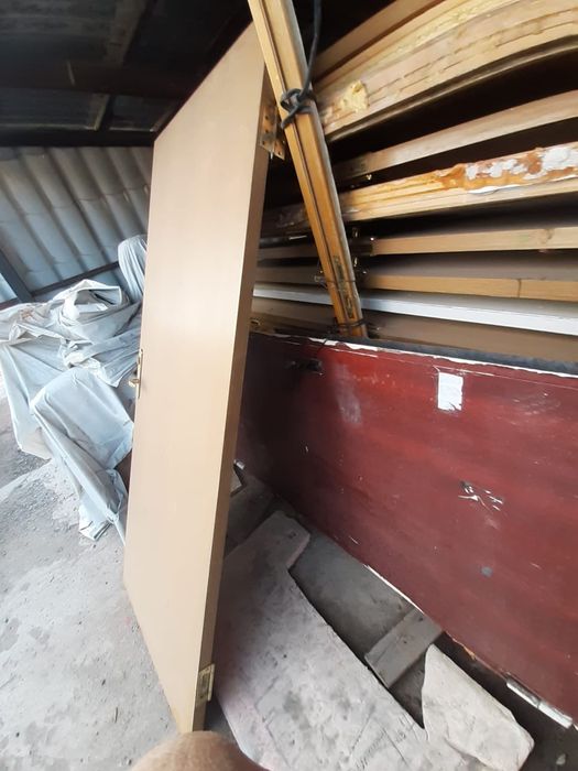 Продаю межкомнатную дверь