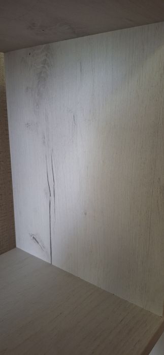 Продам шкаф напольный