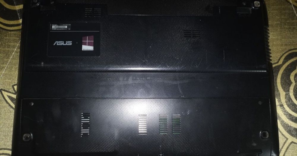 ноутбук asus в хорошем состоянии
