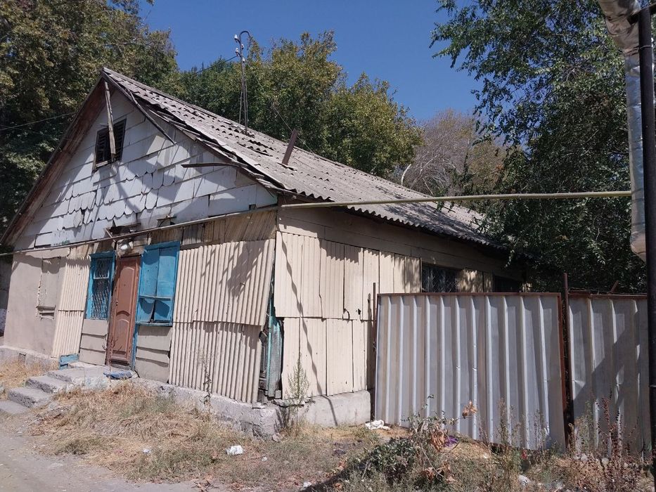 Продаётся в Ташкенте СРОЧНО ДЁШЕВО коммерческая недвижимость