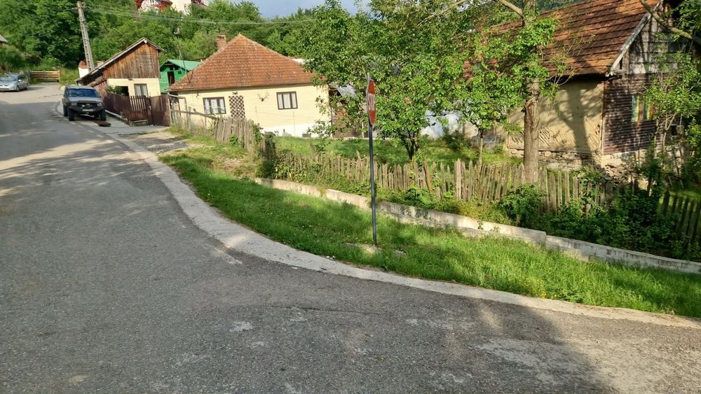 Vând teren in Valea Doftanei