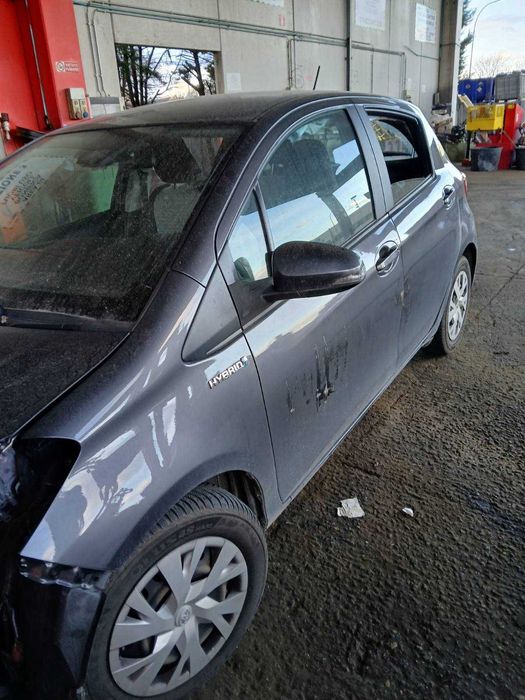 Toyota Yaris 1.5 HIBRID/Тойота Ярис 1.5 хибрид 2018