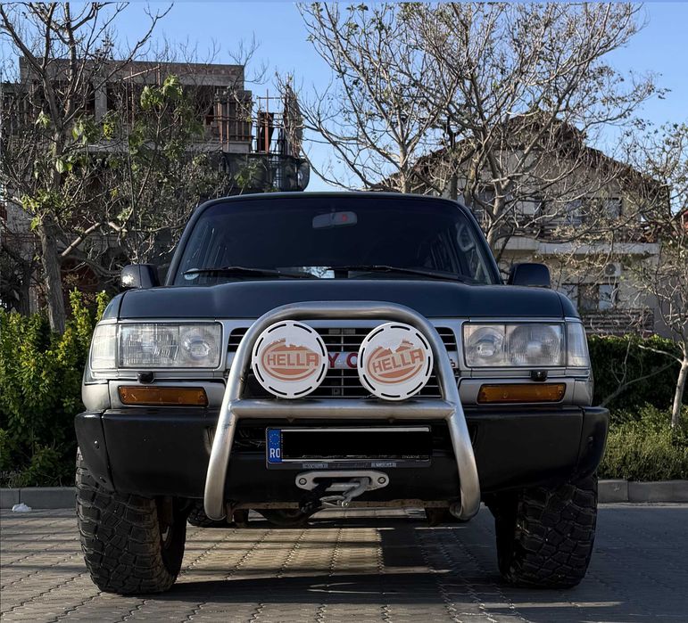 Toyota Land Cruiser HJ 80 Autoutilitara/ Vehicul istoric