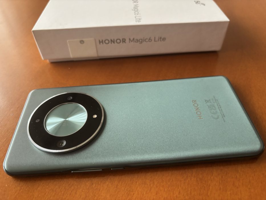 Продавам Honor magic6 lite