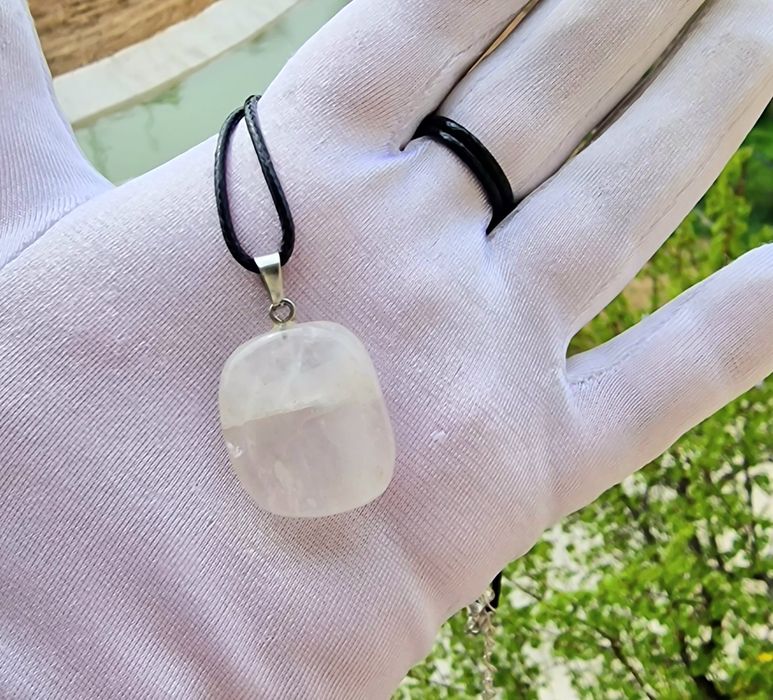 Кулоны Горный Хрусталь.