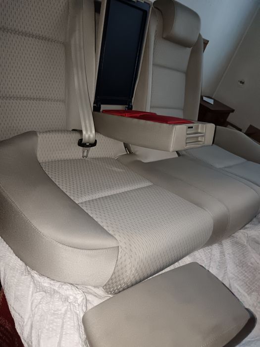 Комплект  седалки с кори и подлакатник за Ауди А6 4ф авант