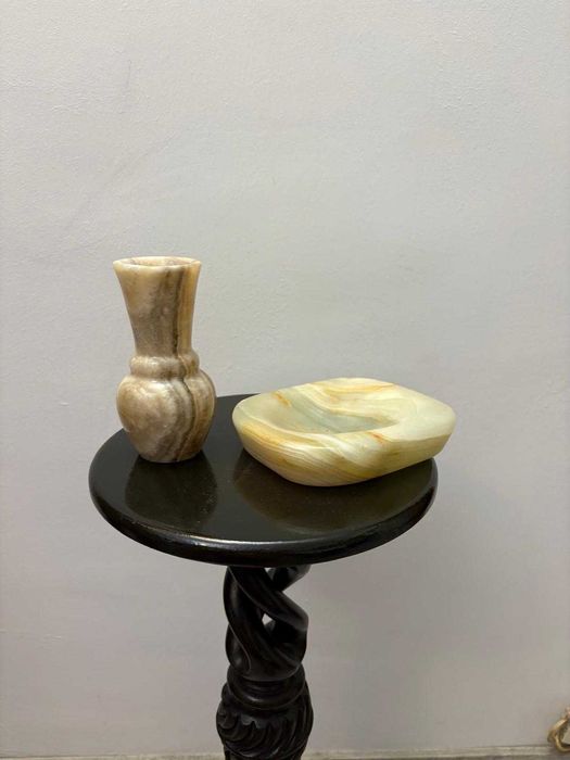 Set doua bibelouri statuete bibelou din onix scrumiera ieftine