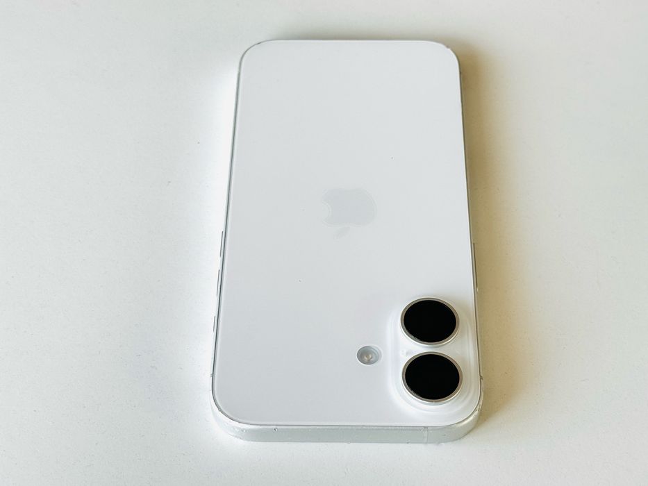 Iphone 16 128GB White Отличен! Гаранция 6 месеца