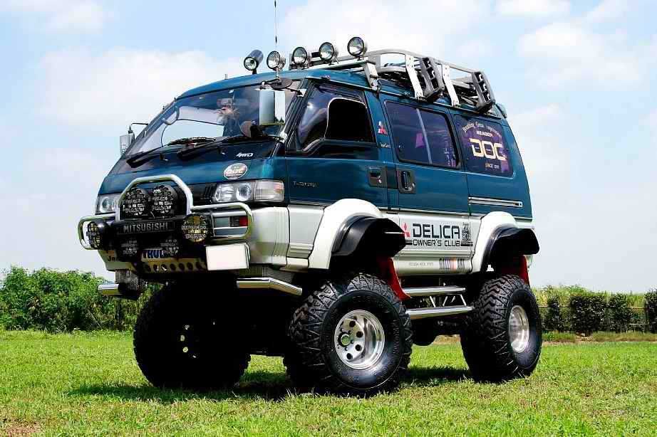втозапчасти-Автоболшектер Mitsubishi Delica Кирпич