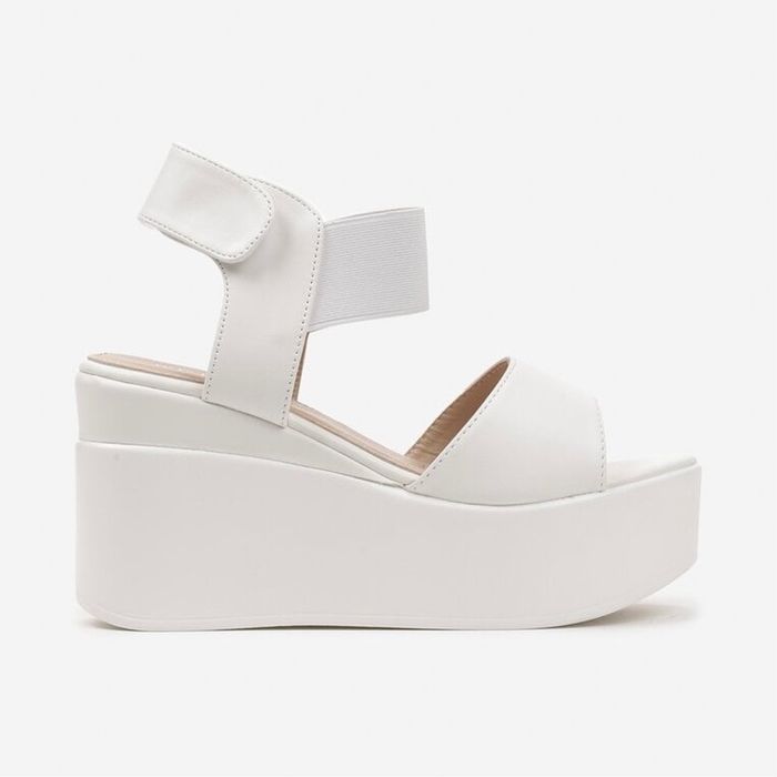 Дамски сандали на платформа