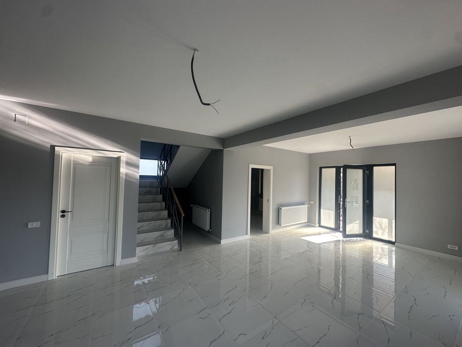 Casa nouă de Vanzare
