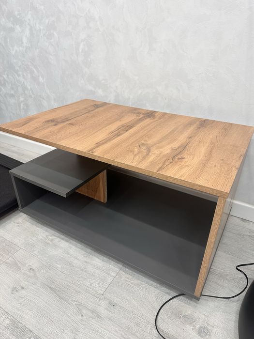 Диванный столик