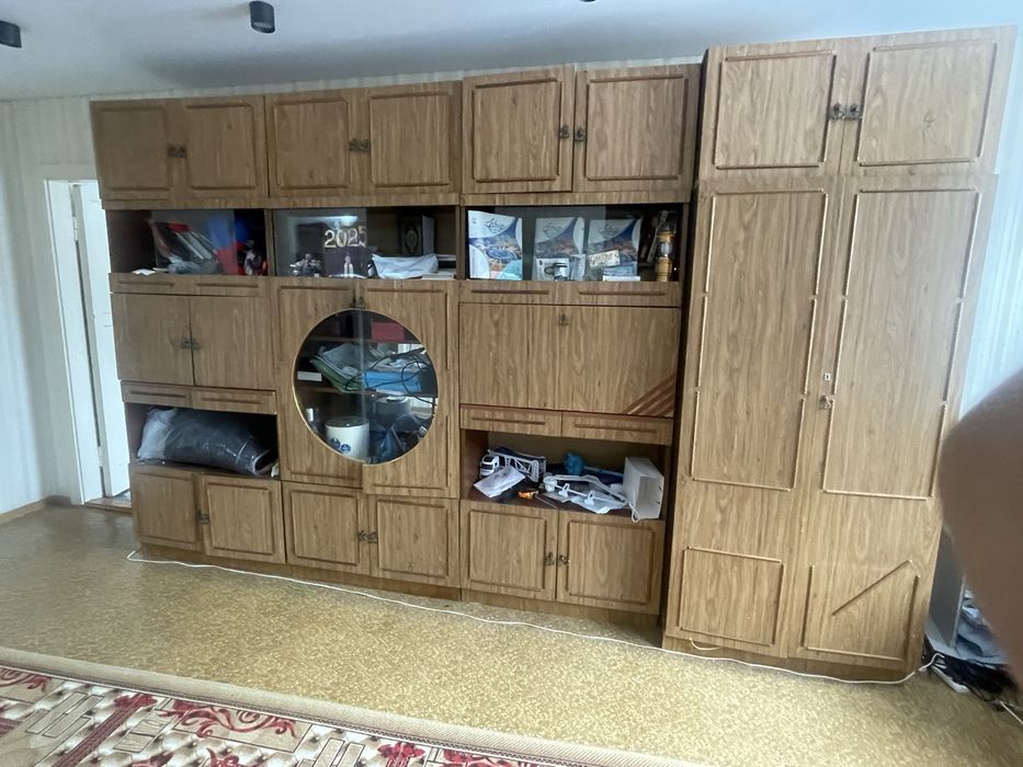 продам шкаф сервант