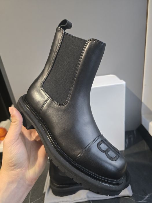 Ghete Balenciaga din piele naturala 37 38 si 39 Noi