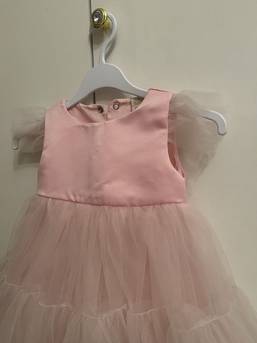 Продам детские платья