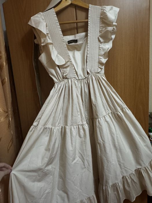 Платье женское (новое)