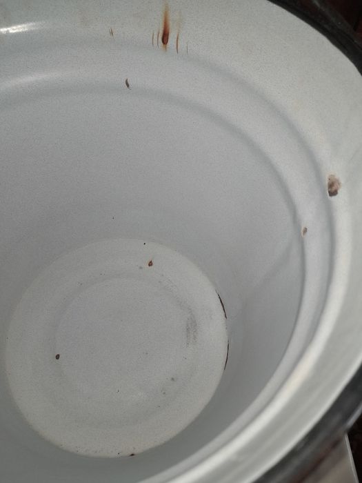 Продается 10- литровое эмалированное ведроро