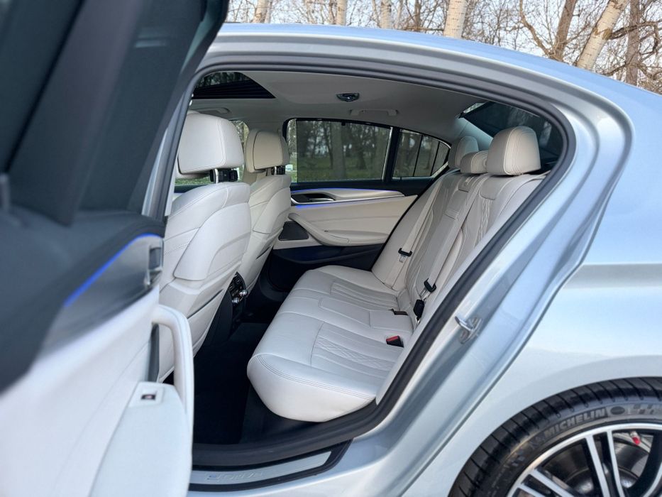Bmw 530e Drive | Individual | Benzina-Plug in Hybrid|252CP| Distronic