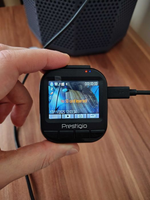 Cameră auto Prestigio RoadRunner 585 – Super HD