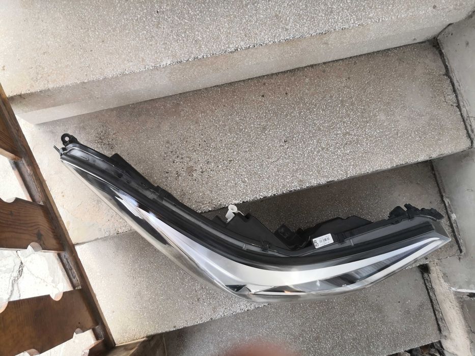 Фар Toyota C-HR LED десен/Фар CH R/Фар Toyota CHR Оригинален