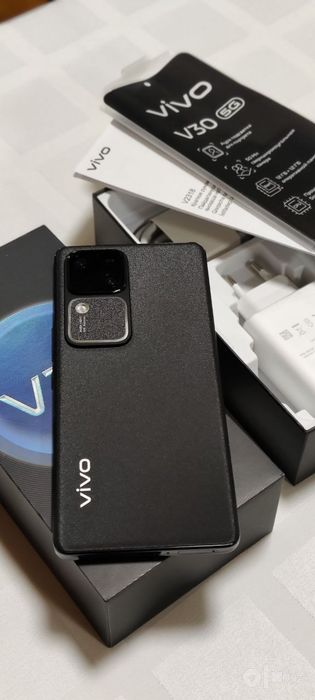 Vivo V30,5G, 12/256, android 15